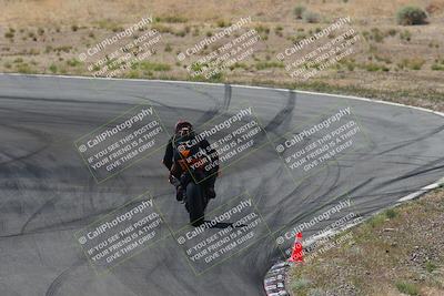 media/Apr-20-2025-AHRMA (Sun) [[393a79c373]]/Race/Group 3/Turn 4b/